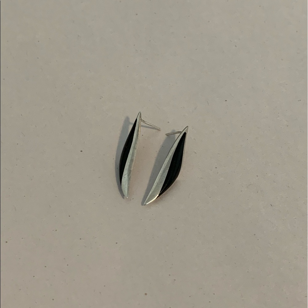Vintage Sterling and Onyx Earrings - Picture 2 of 7